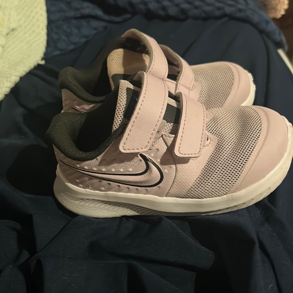 Toddler “go fast” Nike shoes, size 7C, worn once